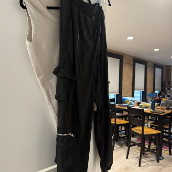 Forever 21 Black Parachute Pants - Picture 3 of 3